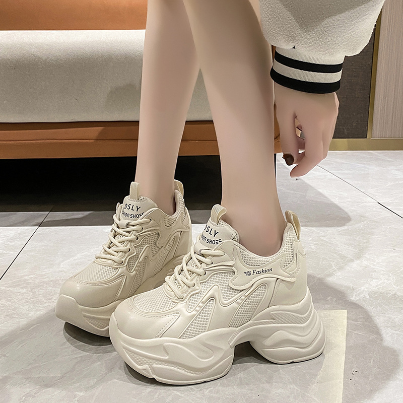 Wzmacniające wzrost buty sport – Sneakers recenzja i cena