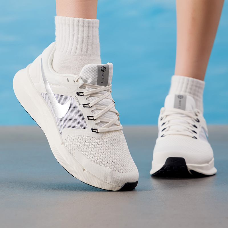 Damskie buty Nike, oryginalne, – Lightweight Road Running Shoes recenzja i cena
